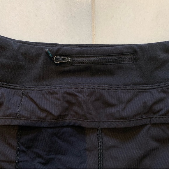 amazing black ivviva/lululemon athletic speed up shorts!! - Picture 3 of 4